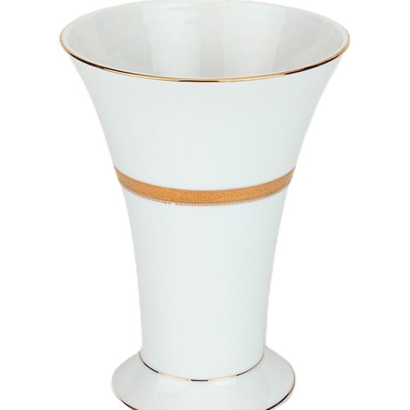 NORITAKE Magestic fine China Vase - 9” - Picture 7 of 7